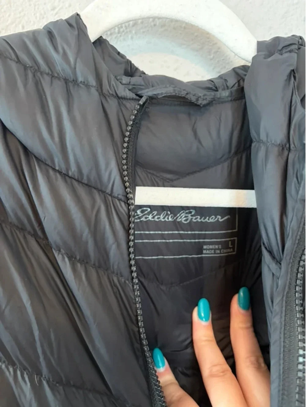 Eddie Bauer women's black lightweight puffer coat size L